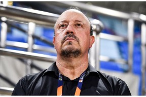 爱游戏娱乐-里尔发布备战花絮，窗口期官宣签约，全明星赛任务艰巨，纪律约束更严格(新闻发布会筹备流程)