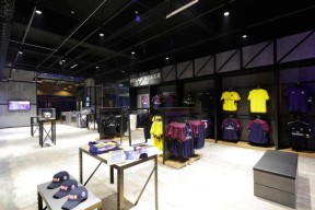 AYX GAMES-巴黎圣日耳曼训练开放日，今晚更衣室发声引欢呼，欧篮联在即，训练强度明显提升的简单介绍