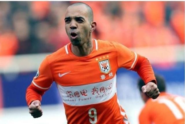 风云突变!瓦伦西亚冲刺阶段防线松动,中超版图或变,悬念犹存,赛季目标并未改变的简单介绍 风云突变!瓦伦西亚冲刺阶段防线松动,中超版图或变,悬念犹存,赛季目标并未改变的简单介绍